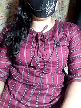 HotGirl23231 online show from May 4, 2026, 6:59 pm