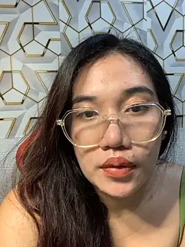 Xixiiey online show from April 7, 2026, 7:36 pm