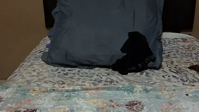 bigsexymama2 online show from February 15, 2026, 8:05 pm