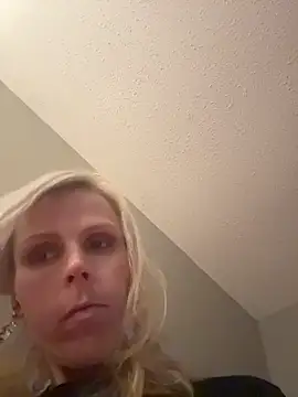 Snapshot of machineslut chatting on July 3, 2026, 4:02 pm machineslut online show from July 3, 2026, 4:02 pm
