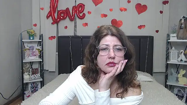 Snapshot of RoseHille chatting on April 11, 2026, 7:45 am RoseHille online show from April 11, 2026, 7:45 am