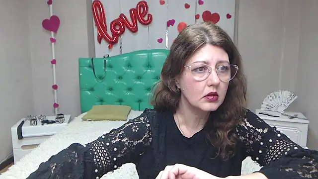 Snapshot of RoseHille chatting on April 14, 2026, 5:08 pm RoseHille online show from April 14, 2026, 5:08 pm