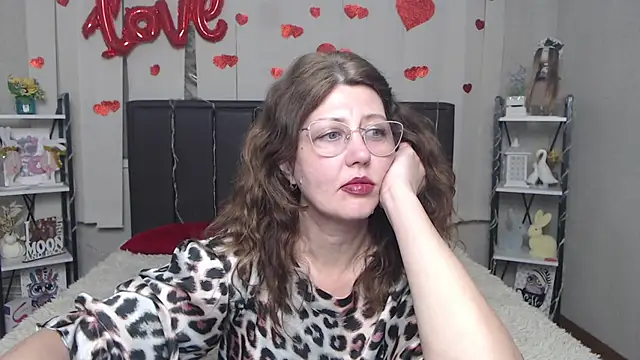 Snapshot of RoseHille chatting on April 16, 2026, 5:14 pm RoseHille online show from April 16, 2026, 5:14 pm