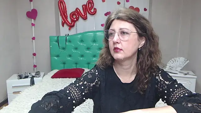 Snapshot of RoseHille chatting on April 18, 2026, 5:22 am RoseHille online show from April 18, 2026, 5:22 am