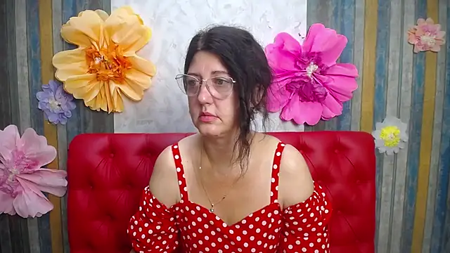 RoseHille online show from July 4, 2026, 5:13 am