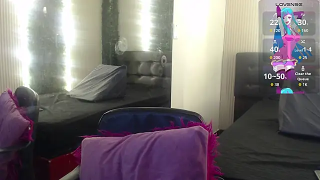 bunnywhite21 online show from December 18, 2025, 5:52 pm