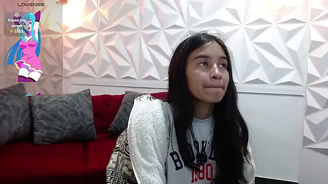 bunnywhite21 online show from February 5, 2026, 5:50 pm