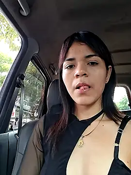 Skinny Wet online show from November 11, 2025, 8:09 pm