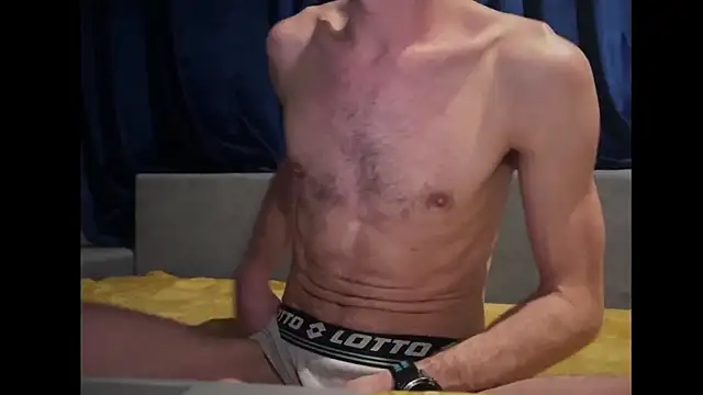 Hotcrazy235 online show from December 19, 2025, 9:55 pm