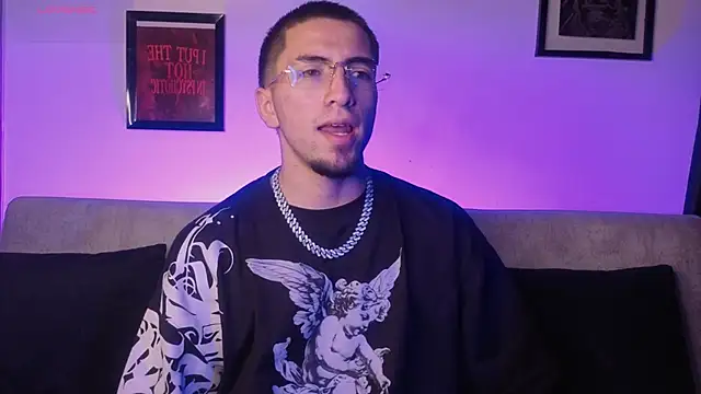 AresMassimoX online show from February 3, 2026, 12:43 pm