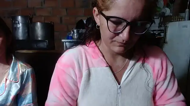 Sra Angelina online show from June 25, 2026, 3:39 am