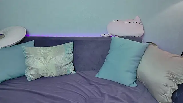 Snapshot of ur_shy_bambi chatting on November 12, 2025, 1:39 am ur shy bambi online show from November 12, 2025, 1:39 am