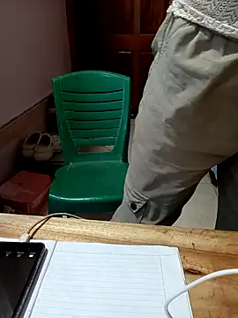 Feeling-hot online show from December 23, 2025, 4:54 am