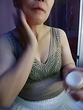 Feeling-hot online show from July 12, 2026, 1:35 pm