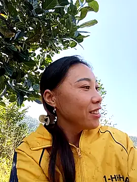 -Chua-90 online show from December 5, 2025, 6:11 am