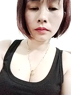 Swan-white123 online show from December 18, 2025, 7:09 pm