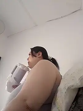 Snapshot of suzystunning23 chatting on November 11, 2025, 3:06 am suzystunning23 online show from November 11, 2025, 3:06 am