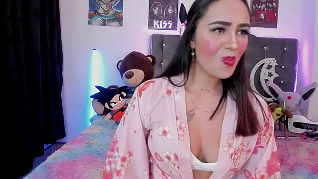 lunabritton1 online show from December 15, 2025, 2:16 am