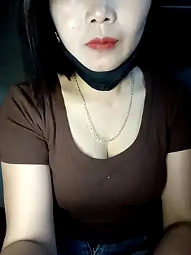 thuy-kieu online show from February 22, 2026, 2:24 am