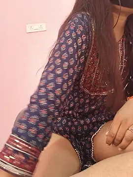 Iamyourdarling online show from November 22, 2025, 6:01 am