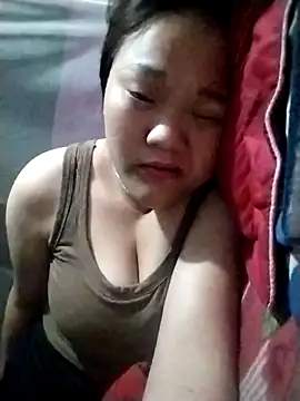 Snapshot of m-mbae chatting on April 28, 2026, 4:34 pm m-mbae online show from April 28, 2026, 4:34 pm