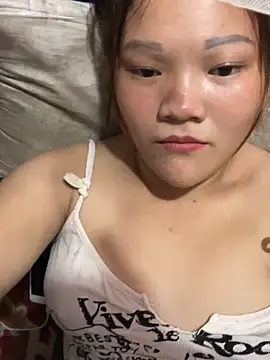 Snapshot of m-mbae chatting on May 5, 2026, 1:08 pm m-mbae online show from May 5, 2026, 1:08 pm