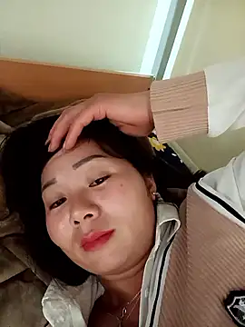 vangkt-cute online show from April 26, 2026, 7:17 am