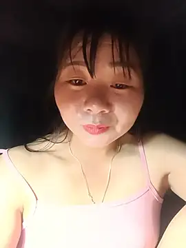 vangkt-cute online show from May 22, 2026, 7:08 pm