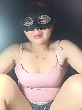 Snapshot of vangkt-cute chatting on June 26, 2026, 9:19 pm vangkt-cute online show from June 26, 2026, 9:19 pm