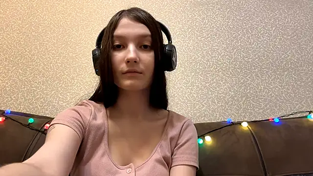 AurorAurora online show from December 16, 2025, 8:19 am