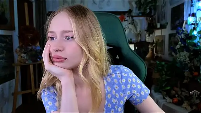 CarolineDjein online show from November 15, 2025, 11:40 am