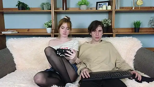 Danny loves Mary online show from November 20, 2025, 6:35 am