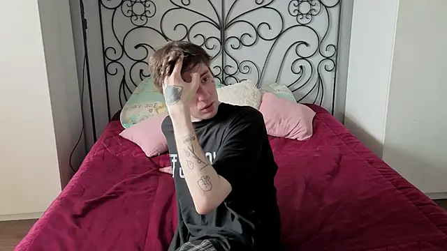 Danny loves Mary online show from May 8, 2026, 2:06 am