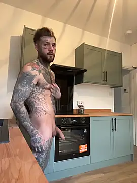 magicmichaell online show from December 21, 2025, 8:43 am