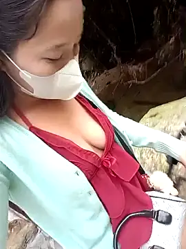 -Huong-99 online show from December 16, 2025, 1:21 am