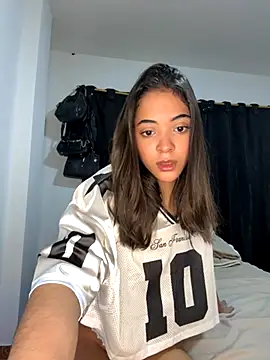 Snapshot of starsweet___ chatting on November 12, 2025, 7:13 pm starsweet online show from November 12, 2025, 7:13 pm