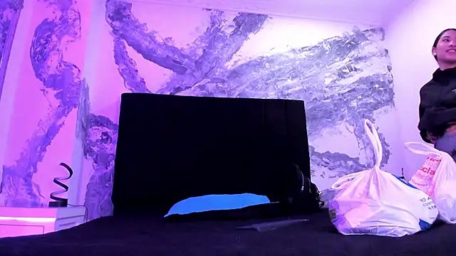 Snapshot of lilithDraven_ chatting on February 10, 2026, 4:05 am lilithDraven online show from February 10, 2026, 4:05 am