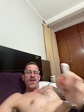 Snapshot of Lucasjandre chatting on May 16, 2026, 12:07 am Lucasjandre online show from May 16, 2026, 12:07 am