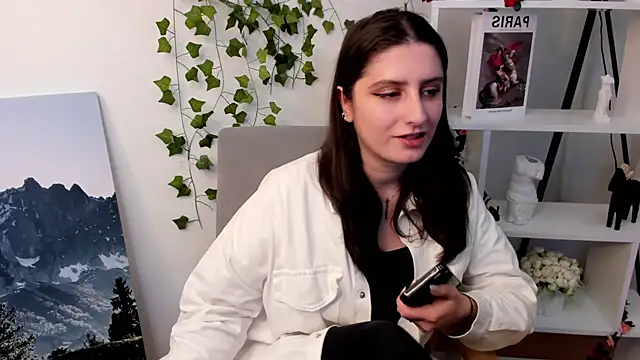 MikaClausing online show from November 11, 2025, 7:30 am