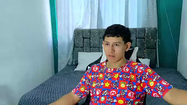 FelipeGonzalezz online show from February 5, 2026, 12:32 pm