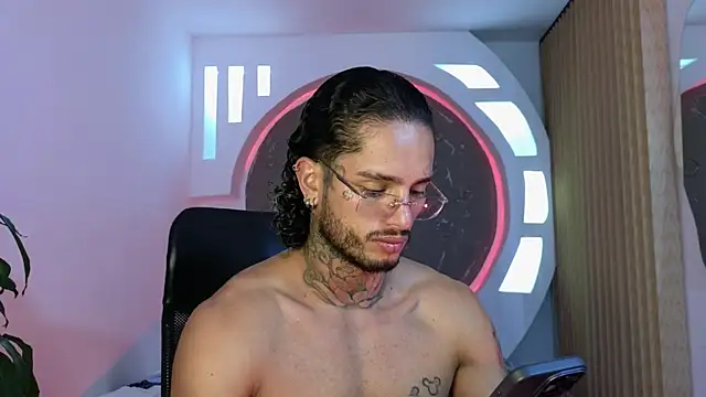 Alanrodgers online show from November 21, 2025, 10:14 am