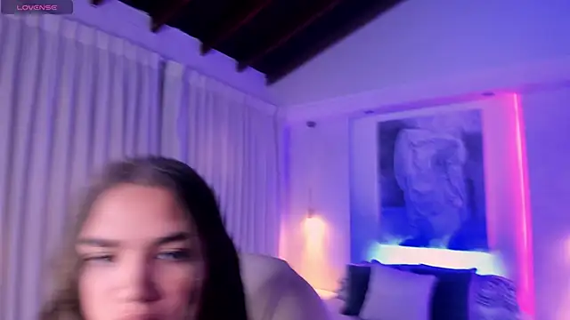 Snapshot of Kim_stonee chatting on February 8, 2026, 12:08 pm Kim stonee online show from February 8, 2026, 12:08 pm