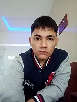 Santiagooo1233 online show from January 12, 2026, 10:59 pm