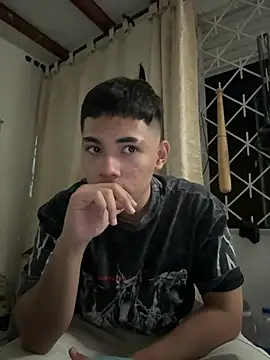 Santiagooo1233 online show from February 15, 2026, 12:07 am