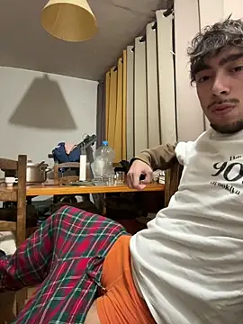 Thisispikachu online show from January 14, 2026, 6:02 pm