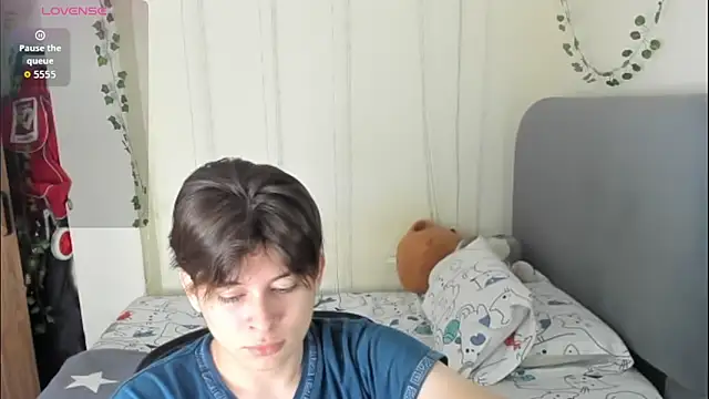 Felix kitty online show from March 18, 2026, 7:17 pm