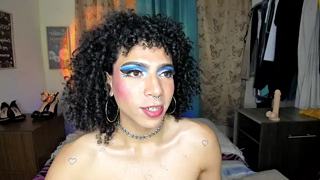 Angel White25 online show from April 24, 2026, 12:35 am