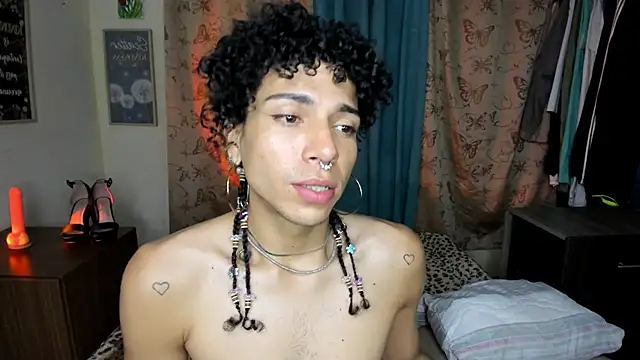 Angel White25 online show from June 9, 2026, 5:41 am