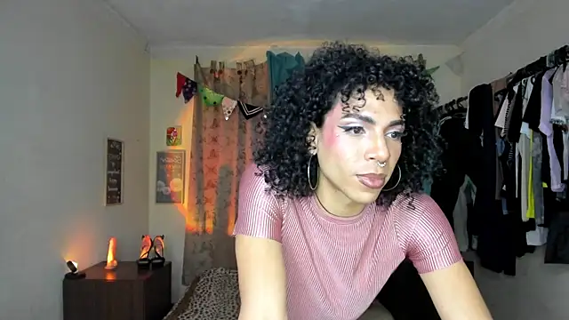 Angel White25 online show from June 18, 2026, 2:45 am