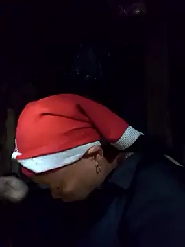 girl-hot2x online show from November 12, 2025, 12:49 pm